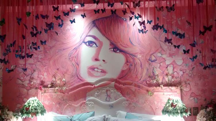 Craziest Themed Hotel Rooms to Spend Valentines Day