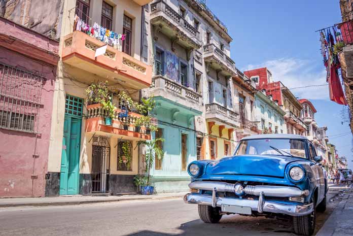 Drive around Havana