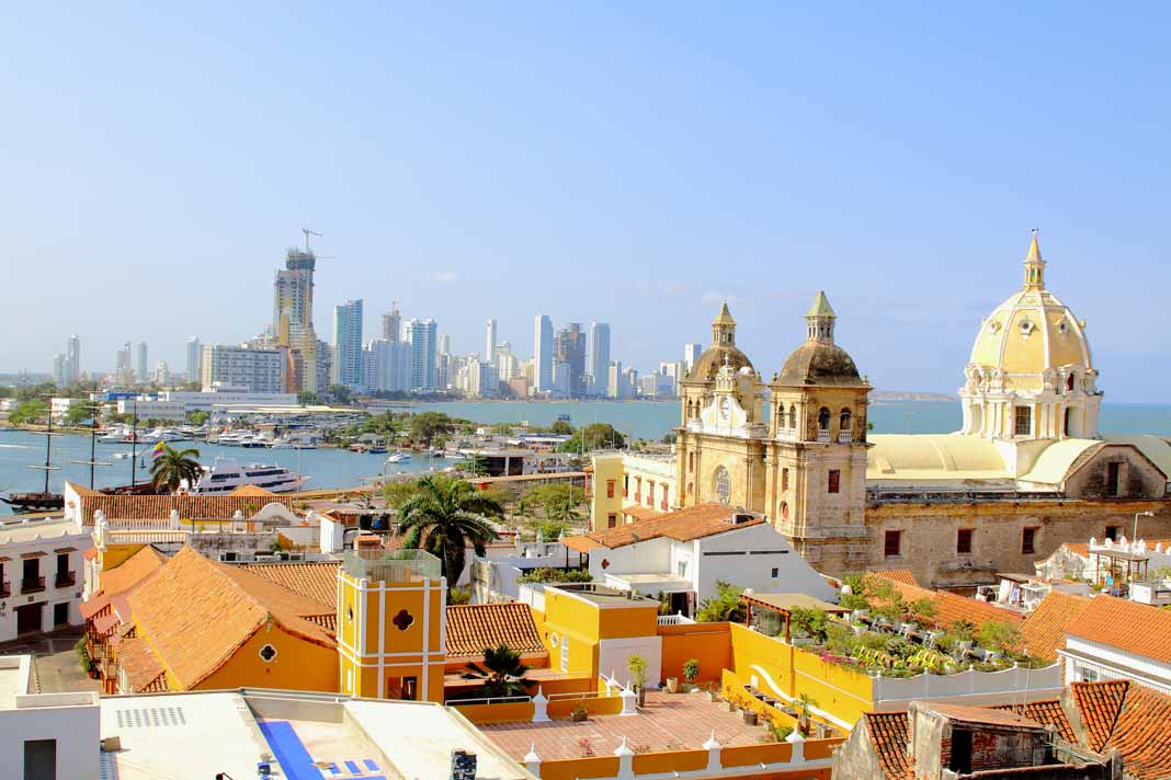 Explore the colorful streets of Cartagena de Indias Colombia