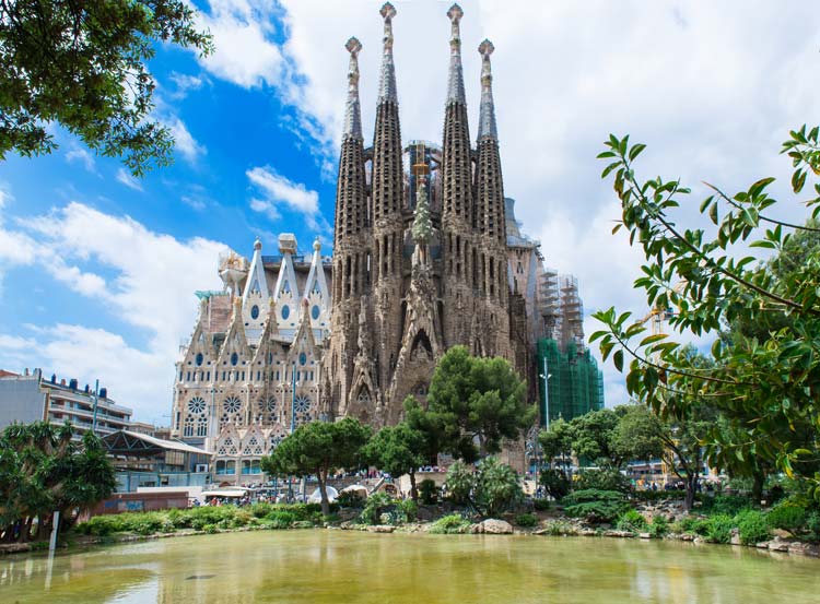 11 Outstanding European Cathedrals to add to your Bucket List