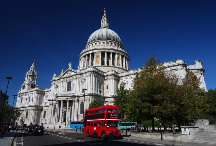 St_-Pauls-Cathedral-London-England